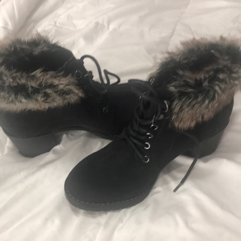**NEW** Sophie17 Fur Lined Booties